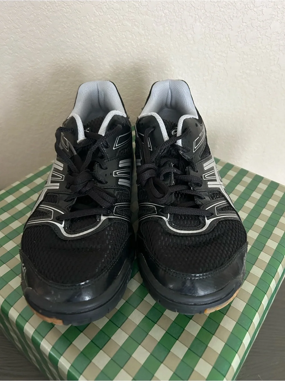 8.5 ASICS Gel-Rocket women’s Black volleyball Shoes